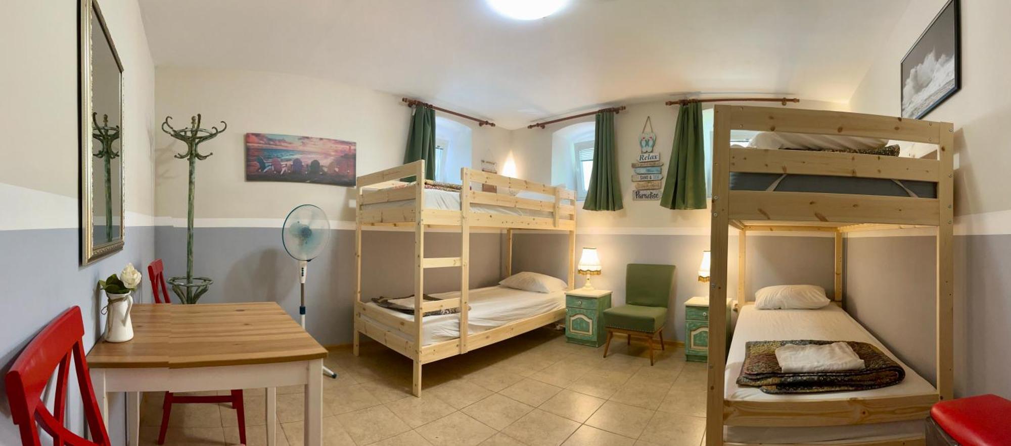 Nomado Hostel Warna Exterior foto