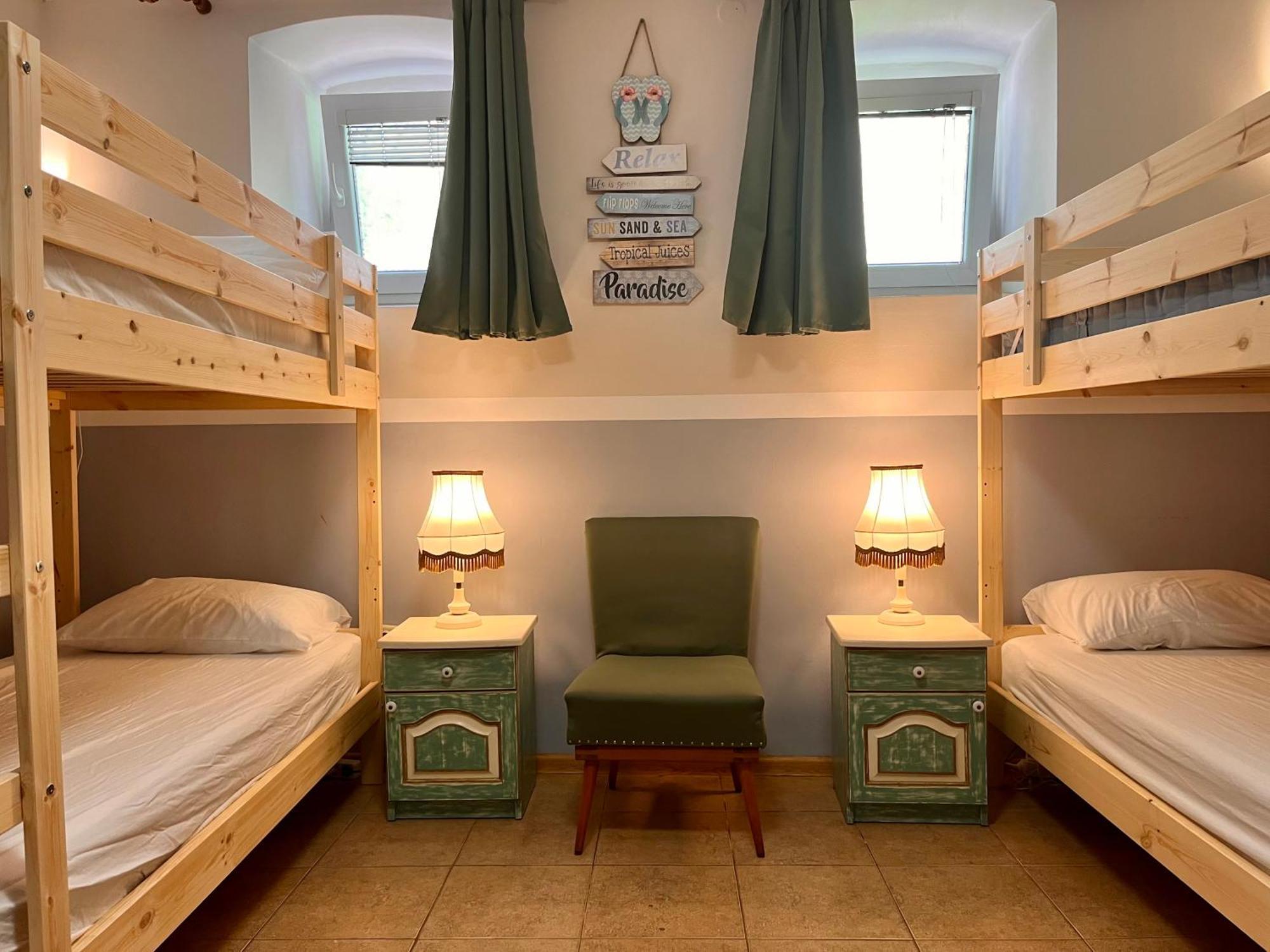 Nomado Hostel Warna Exterior foto