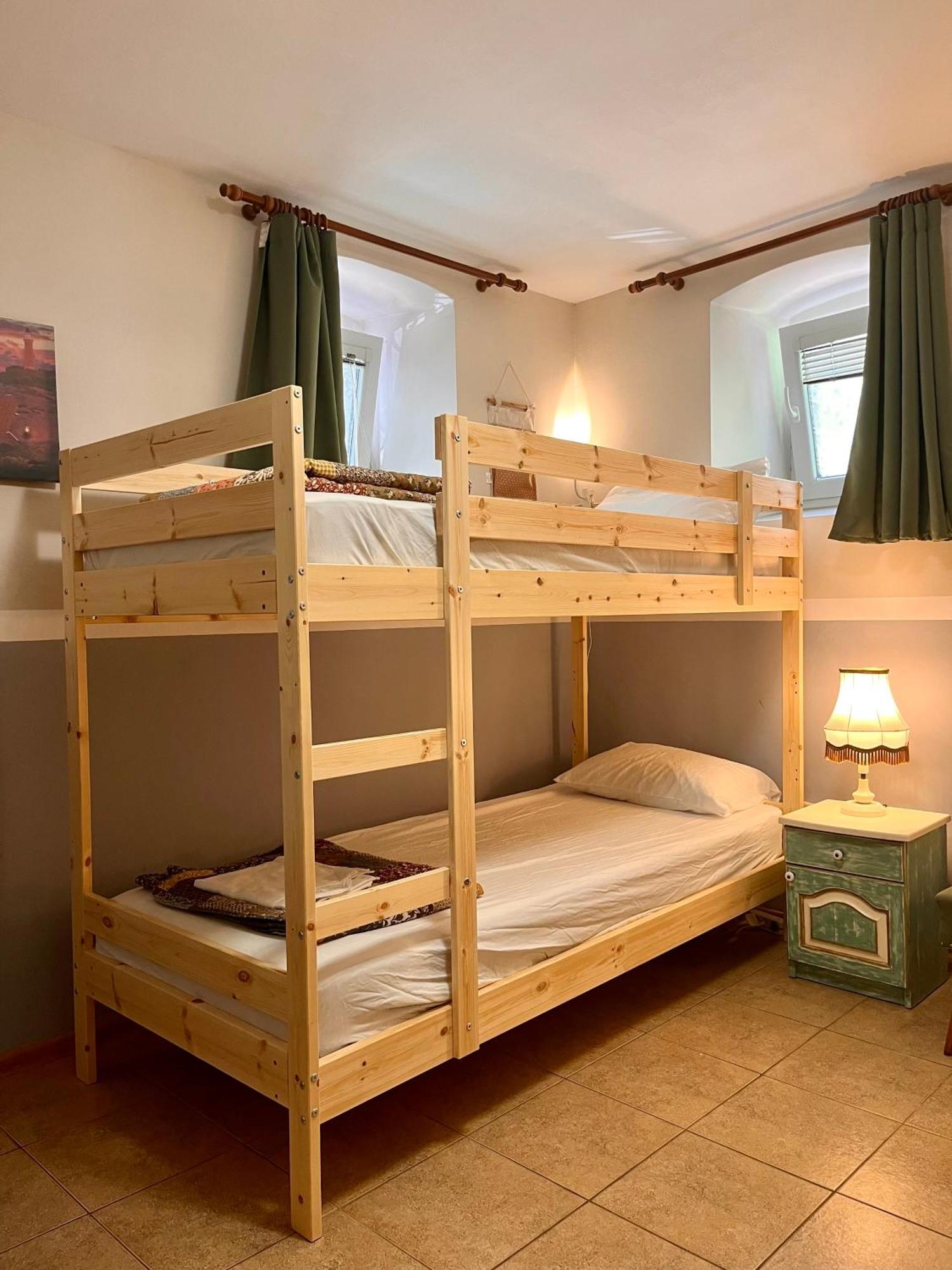 Nomado Hostel Warna Exterior foto